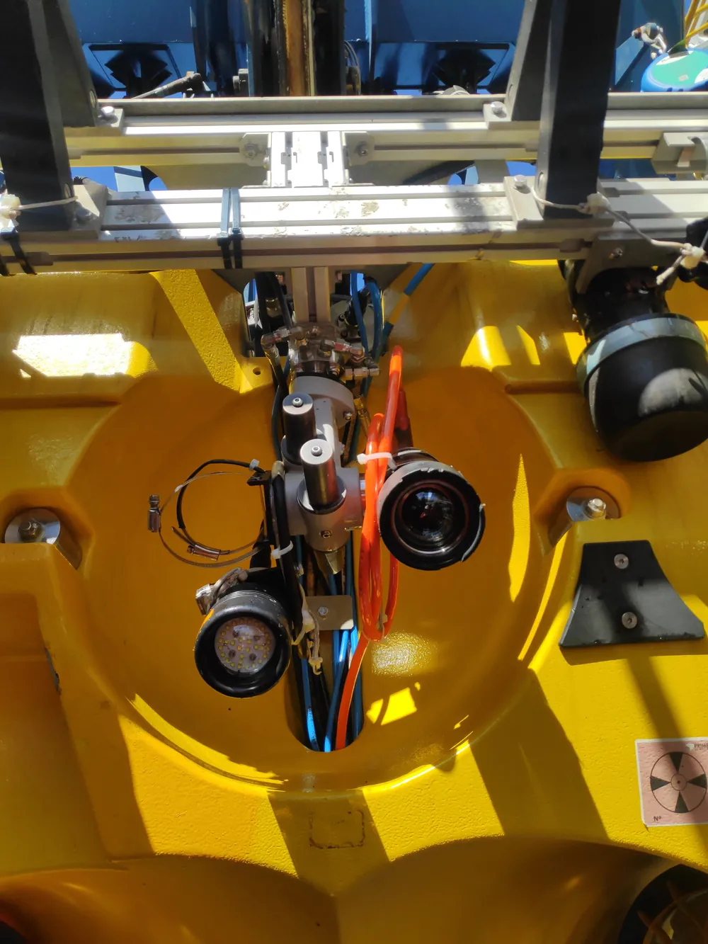 Câmera ID-SUBSEA instalada em ROV